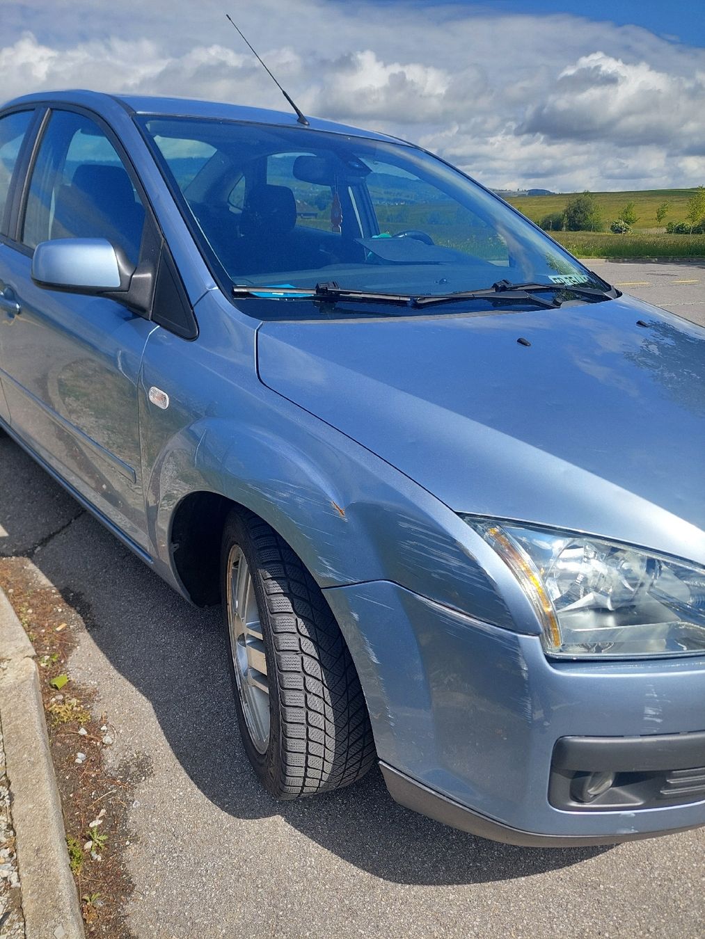 Ford Autos: Focus Sedan 2.0 98.000km – Defekt aus La Roche FR von dha_jm5b 1