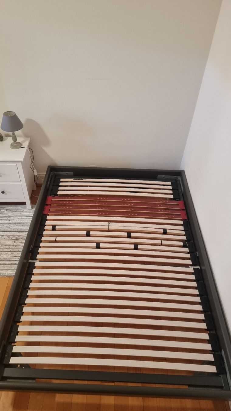 Betten: Bettgestell mit Lattenrost StandardPlus 140x200cm – Gebraucht aus Zürich von xXLenarduzziXx 1