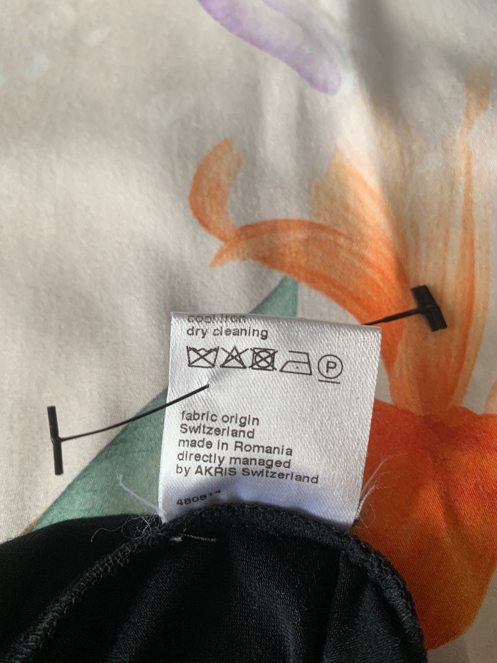 Akris Maglioni & Felpe: AKRIS: Edler schwarzer Rollkragenpullover mit Raffung, 36 – Nuovo (secondo la descrizione) da Luzern venduto da designluzern 7