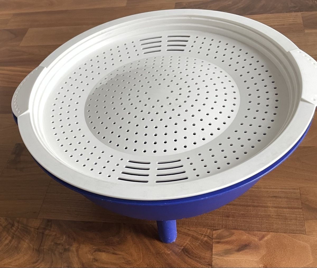 Tupperware Elettrodomestici da cucina: Tupperware Löchersieb/Abtropfsieb/Löcherbecken – Usato da Schwerzenbach venduto da Muffi01 1