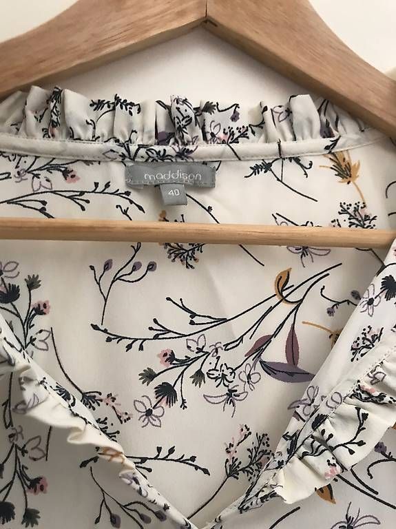 Blusen: Kleid und Bluse Grösse 40 – Gebraucht aus Zürich von sca_g8jq 4