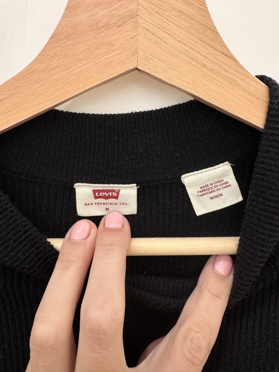 Levi's Top: Levi's Black Long Sleeve Top - Size M – Usato da Zürich venduto da Flao_78376 1
