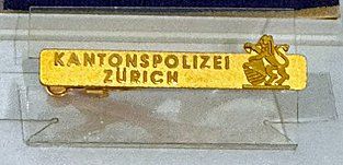 Plaketten & Abzeichen: 1 Krawattenklammer Kantonspolizei Zürich – Neu (gemäss Beschreibung) aus Zürich von Policepatch 1