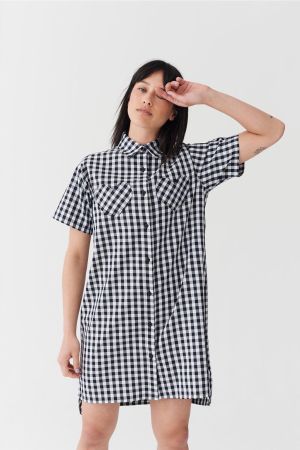 Hemdkleid von Lazy Oaf mit Herz-Applikationen