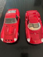 2x Ferrari Spielzeugauto rot