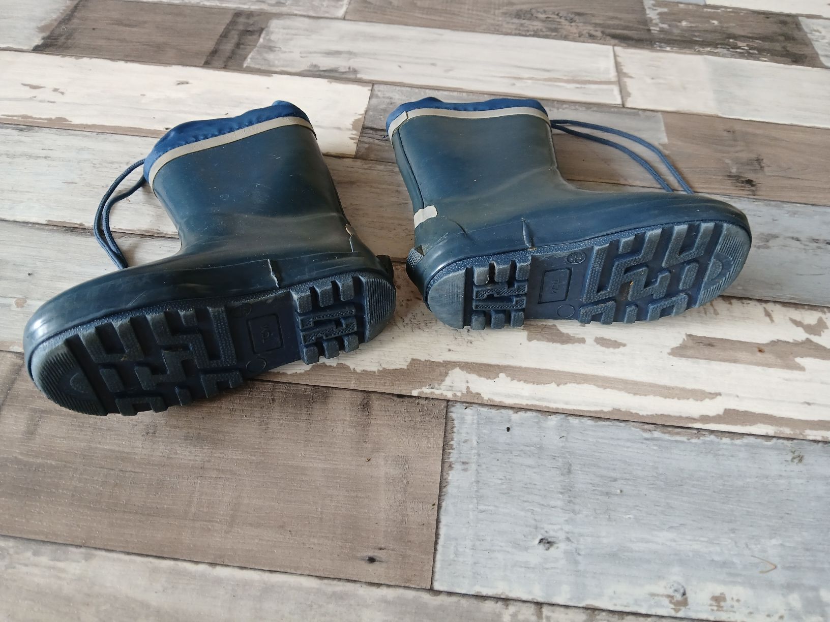 Scarpe per ragazzi: 26 27 Regen Gummi Stiefel – Usato da Sevelen venduto da boutiquenounou 1