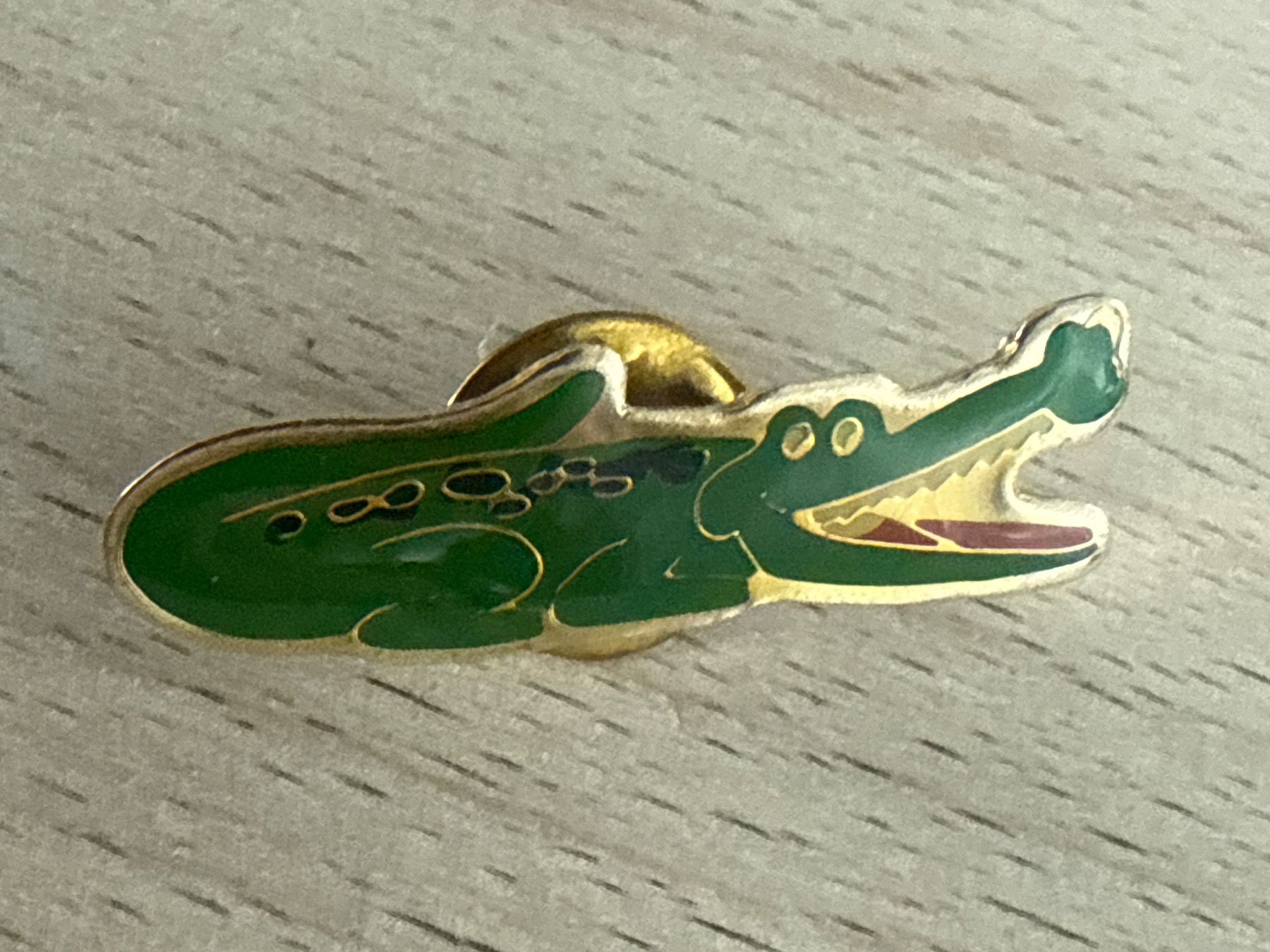 Plaketten & Abzeichen: Pin Krokodil – Gebraucht aus Glattbrugg von Schweigmatt