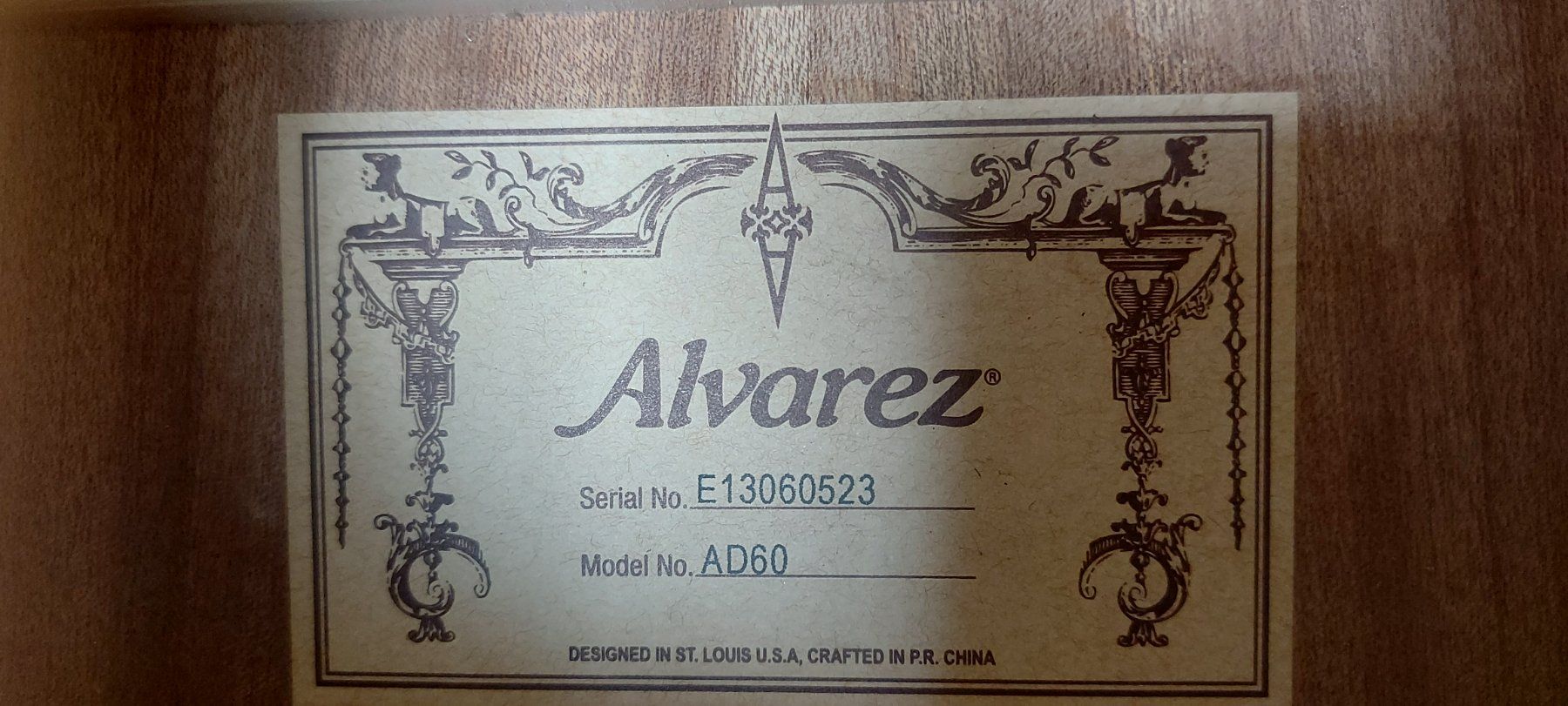Strumenti musicali: Alvarez AD60 Solid Top Dreadnought Akustikgitarre, neuwertig – Nuovo (secondo la descrizione) da Glattbrugg venduto da Swissmusik 3