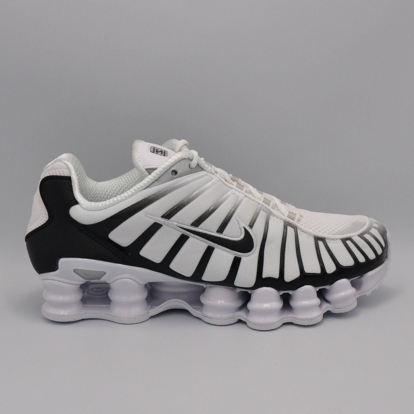 Nike Herrenschuhe: Nike  Shox TL Black White 44 – Neu und originalverpackt aus Bern von SneakerheavenLT