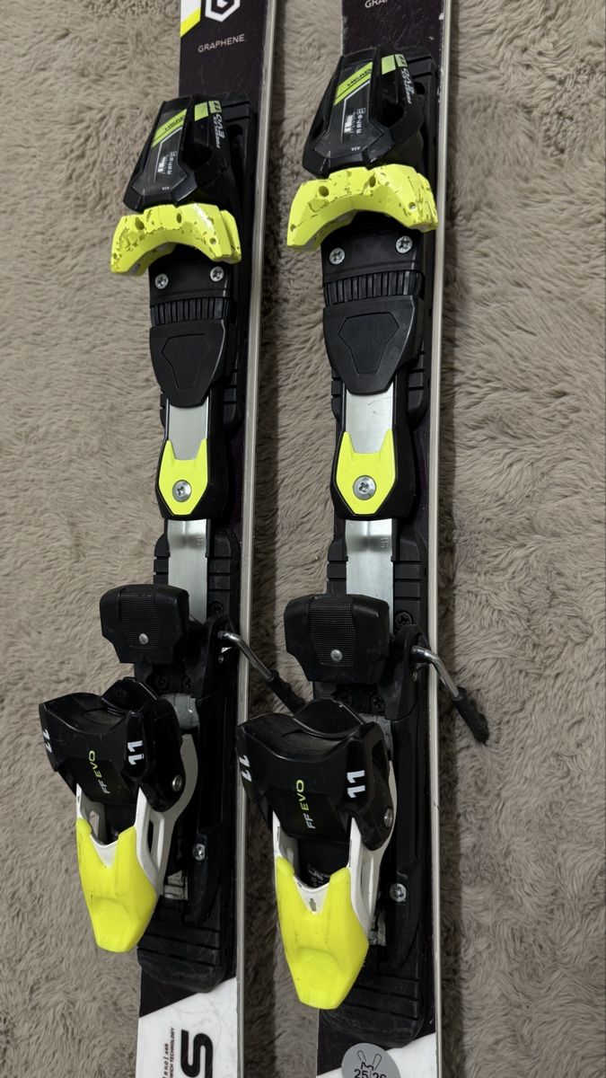 Head Sci: Head Worldcup Rebels Ski mit Bindung gebraucht 144 cm – Usato da Dietlikon venduto da Ajan.001 2