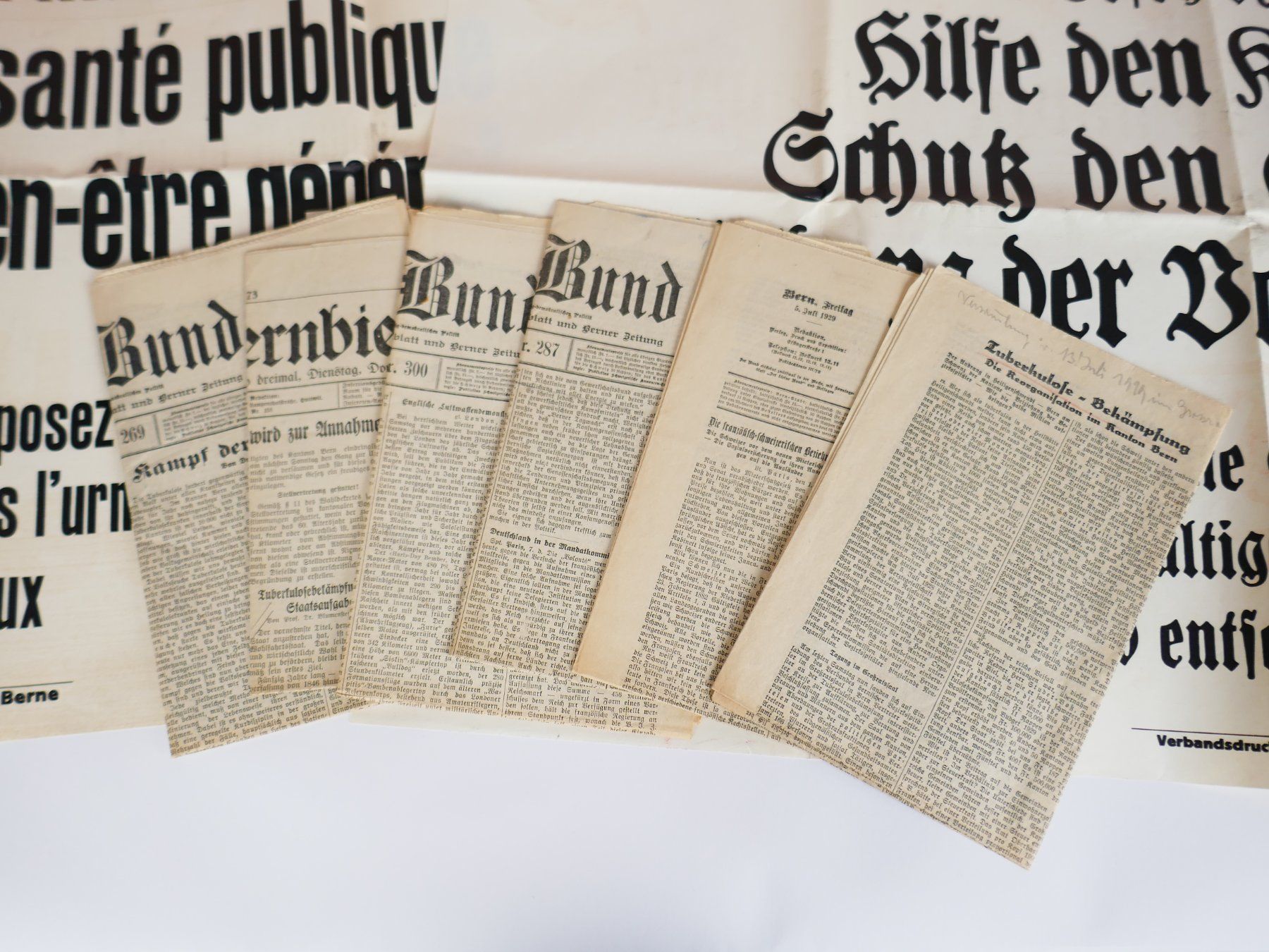 Poster & Bilder: alte Zeitungsartikel & Poster – Gebraucht aus Urtenen-Schönbühl von Restwert_Schoenbuehl 1