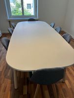 Esstisch Oval Weiss mit 6 Stühlen Grau guter Zustand