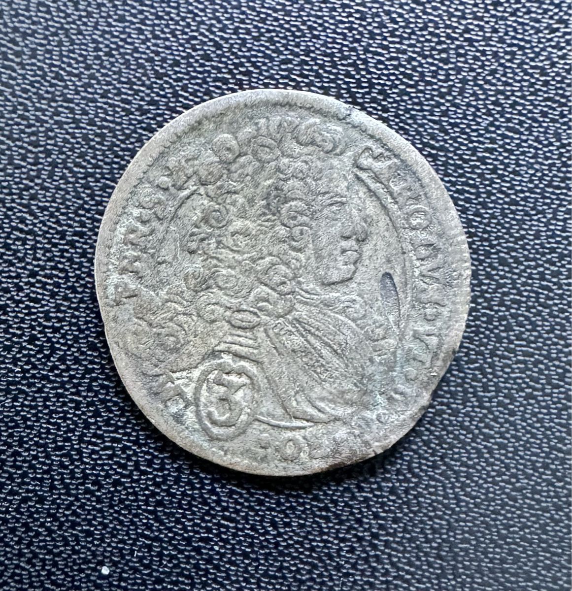 Alle Münzen: RDR - 3 Kreuzer 1713 Kuttenberg – Gebraucht aus Meilen von coins4sale
