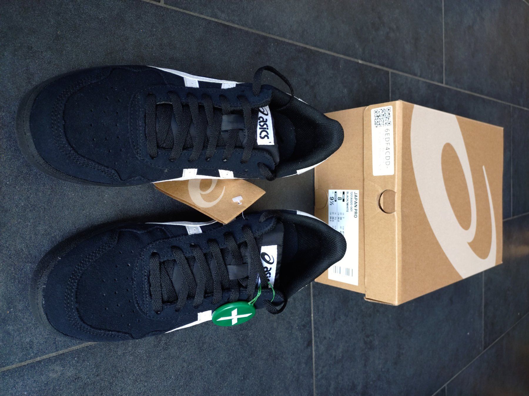 Asics Scarpe da uomo: NEU: Asics JAPAN PRO BLACK/WHITE Grösse 41.5 – Nuovo e nell'imballaggio originale da Aesch BL venduto da Brausy76 1
