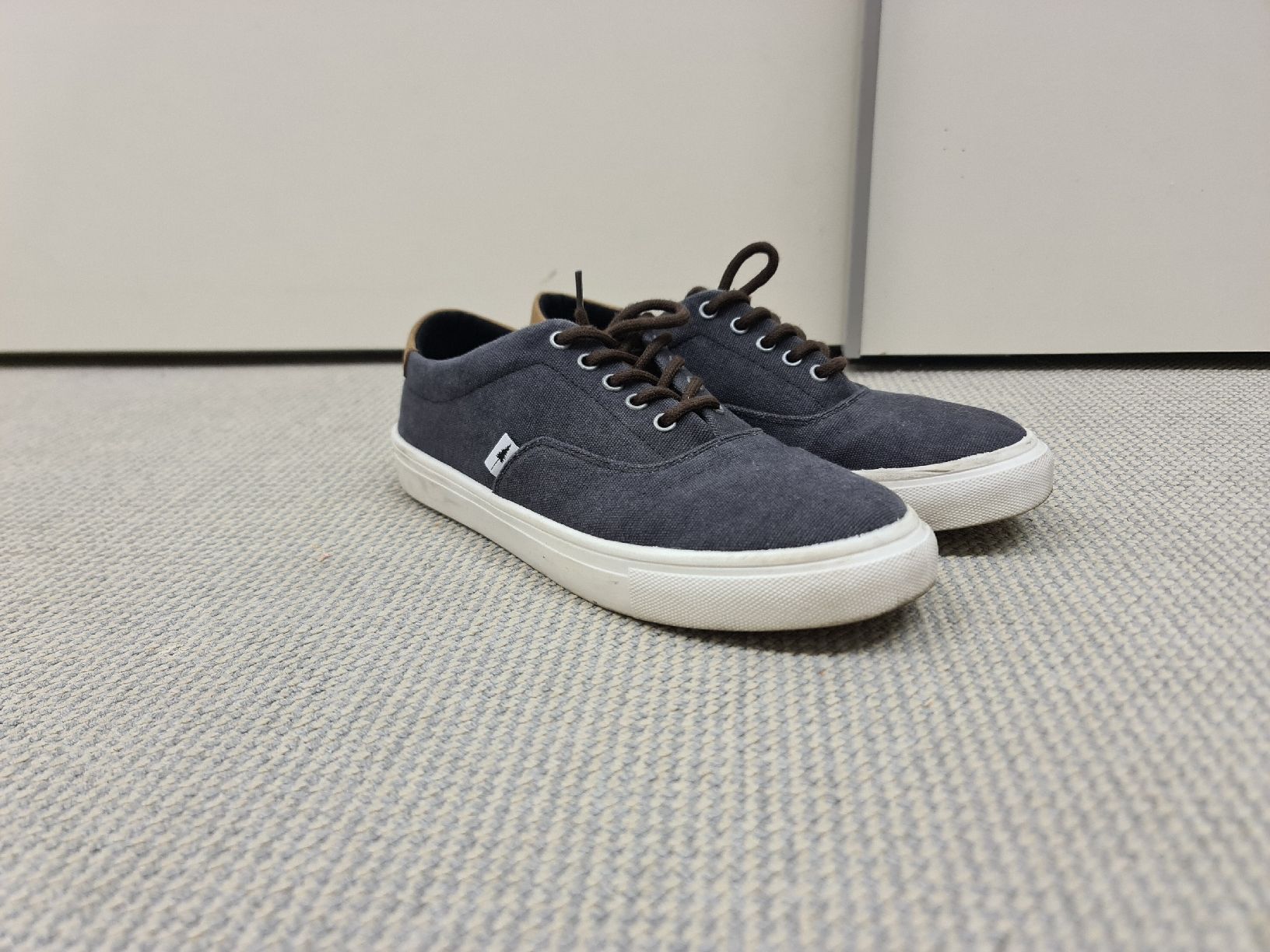 Nikin Herrenschuhe: Nikin Schuhe Herren, Grösse 42 – Gebraucht aus Biel-Benken BL von cgvd