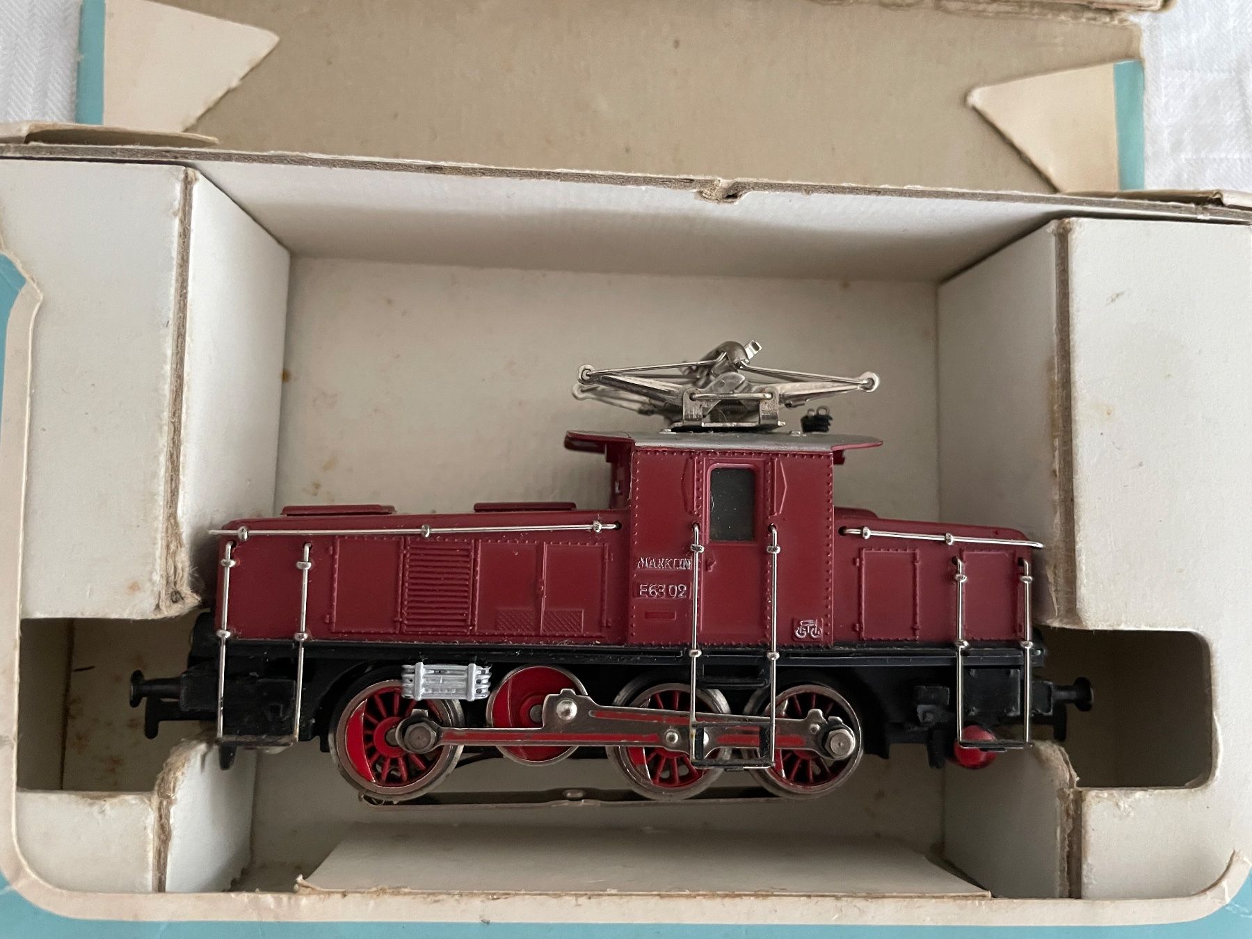 Märklin Modellini di ferrovie: Märklin HO 3001 E-Lok – Usato da Rorschach venduto da Karotten 6