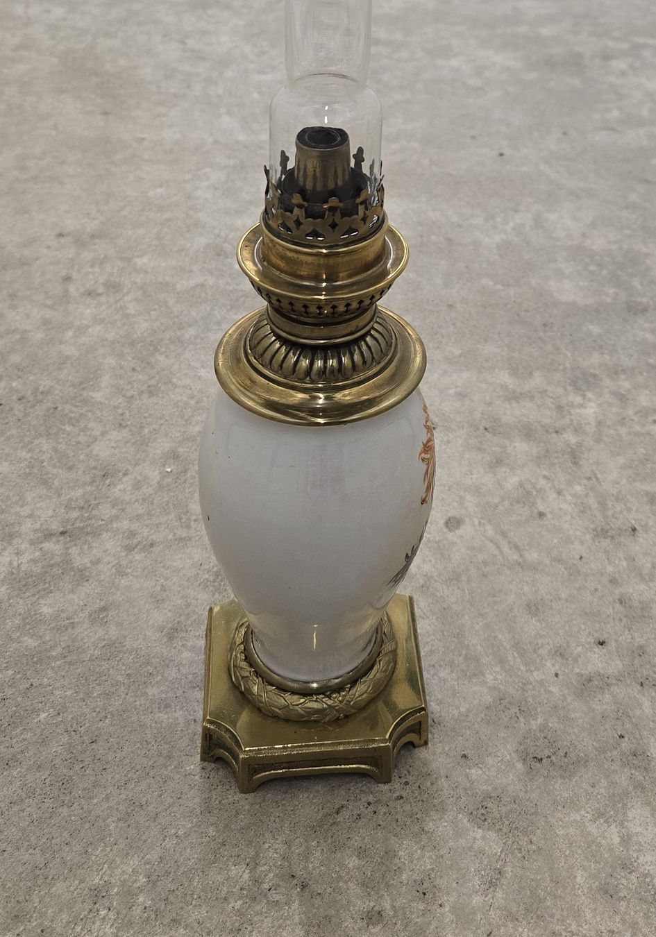 Lampade: Ancienne lampe à pétrole – Usato da Clarens venduto da lucdubois 3