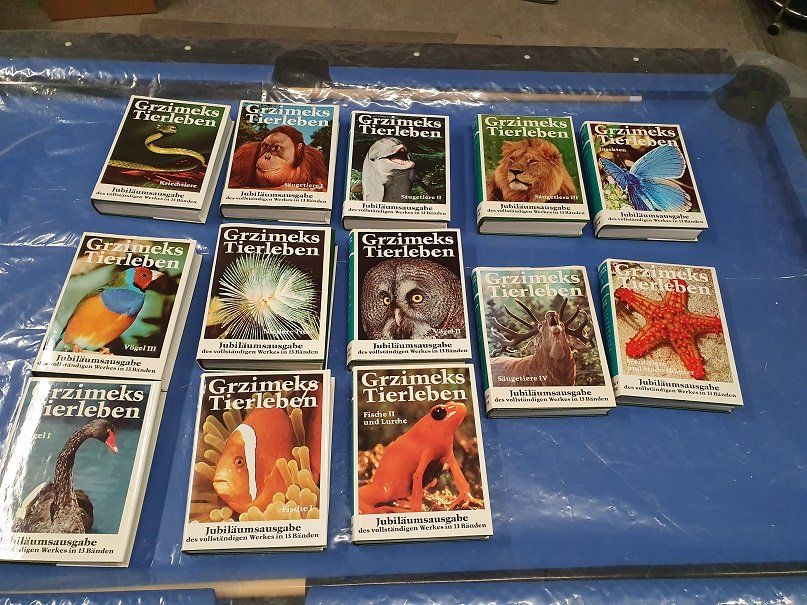 Bücher: Grzimeks Tierleben – Gebraucht aus Grabs von VUK10