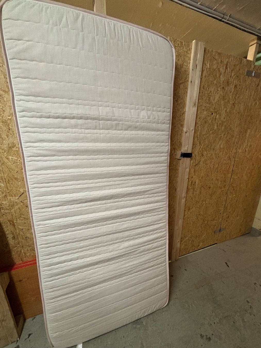 Materassi: Matratze 90x200 – Usato da Zug venduto da Biki72 3