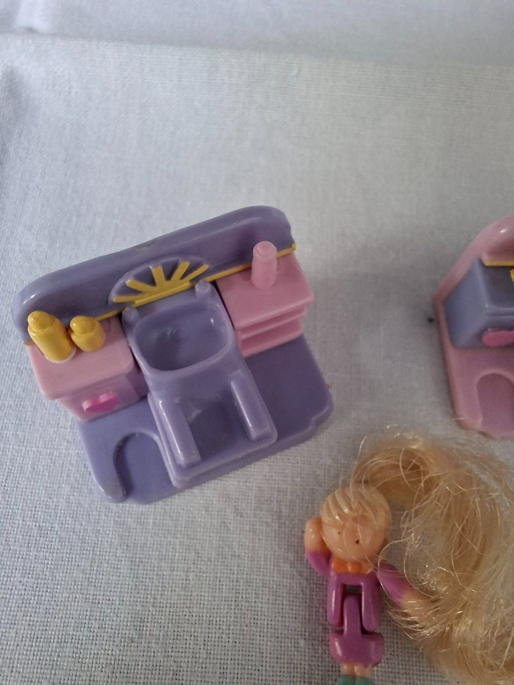 Polly Pocket Carillon: Polly Pocket 1995 Comb`n Curl Salon – Usato da Möhlin venduto da teddybaer8 2