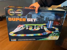 Super Set Glow tracks