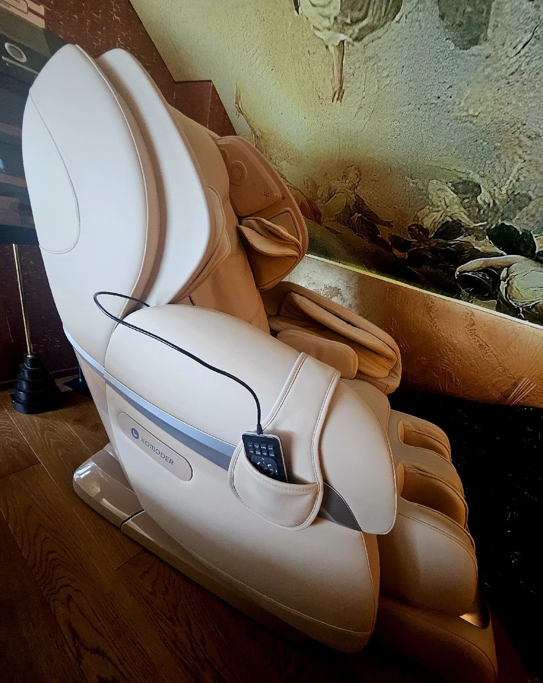 Massagegeräte: Massage-Sessel KOMODER LuX  – Neu (gemäss Beschreibung) aus Walchwil von Bodytransformer2000 2