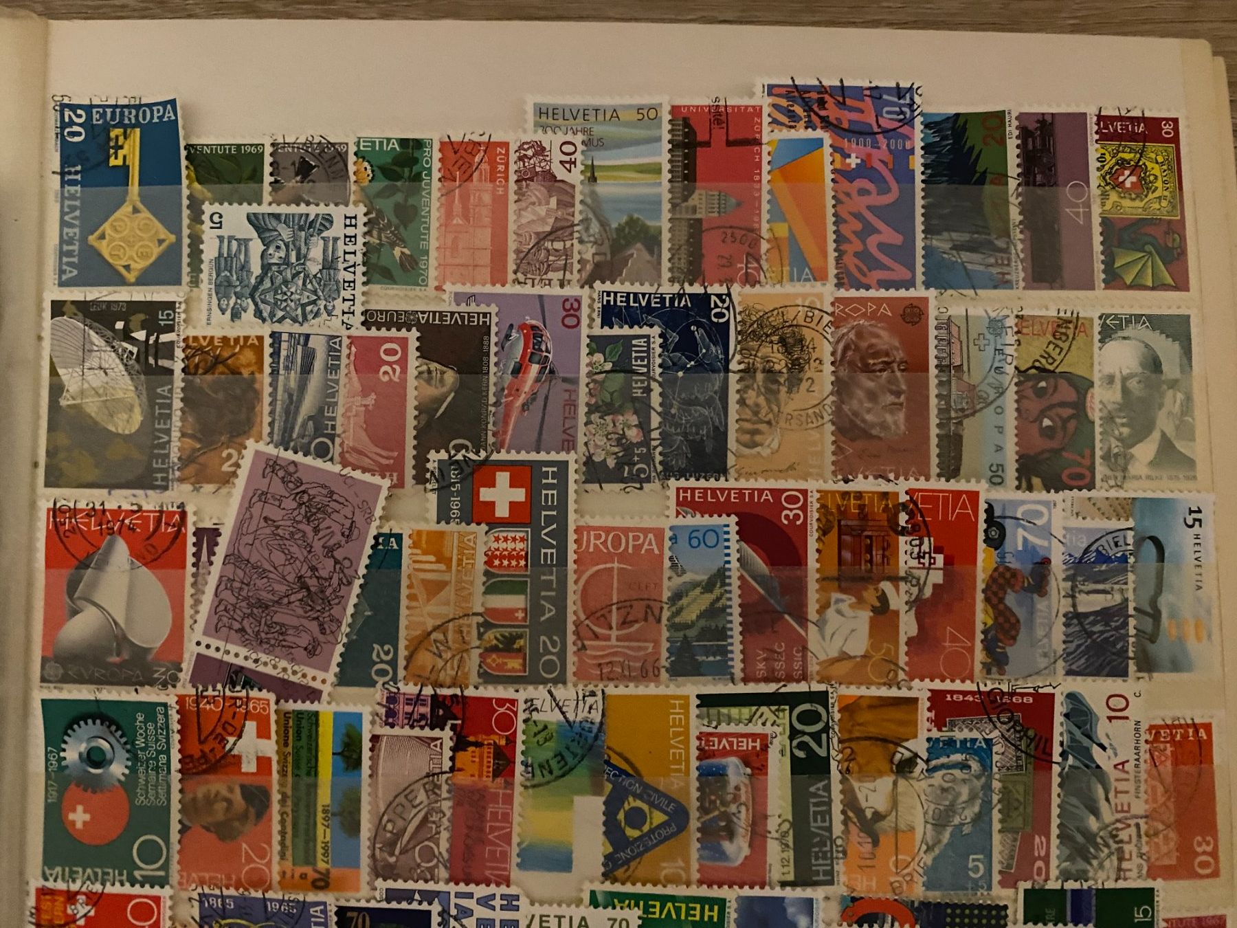 Tutti i francobolli: Schweiz  Briefmarken 100.stuck – Usato da matten b. interlaken venduto da jfran17 1