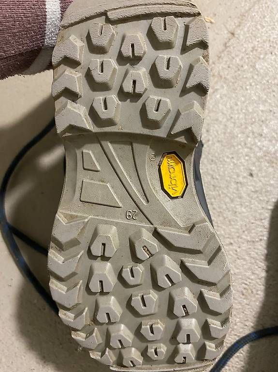 Chaussures garçon: Wanderschuhe Lowa Gr 29 – D'occasion à Engelburg par Fabfausto 1