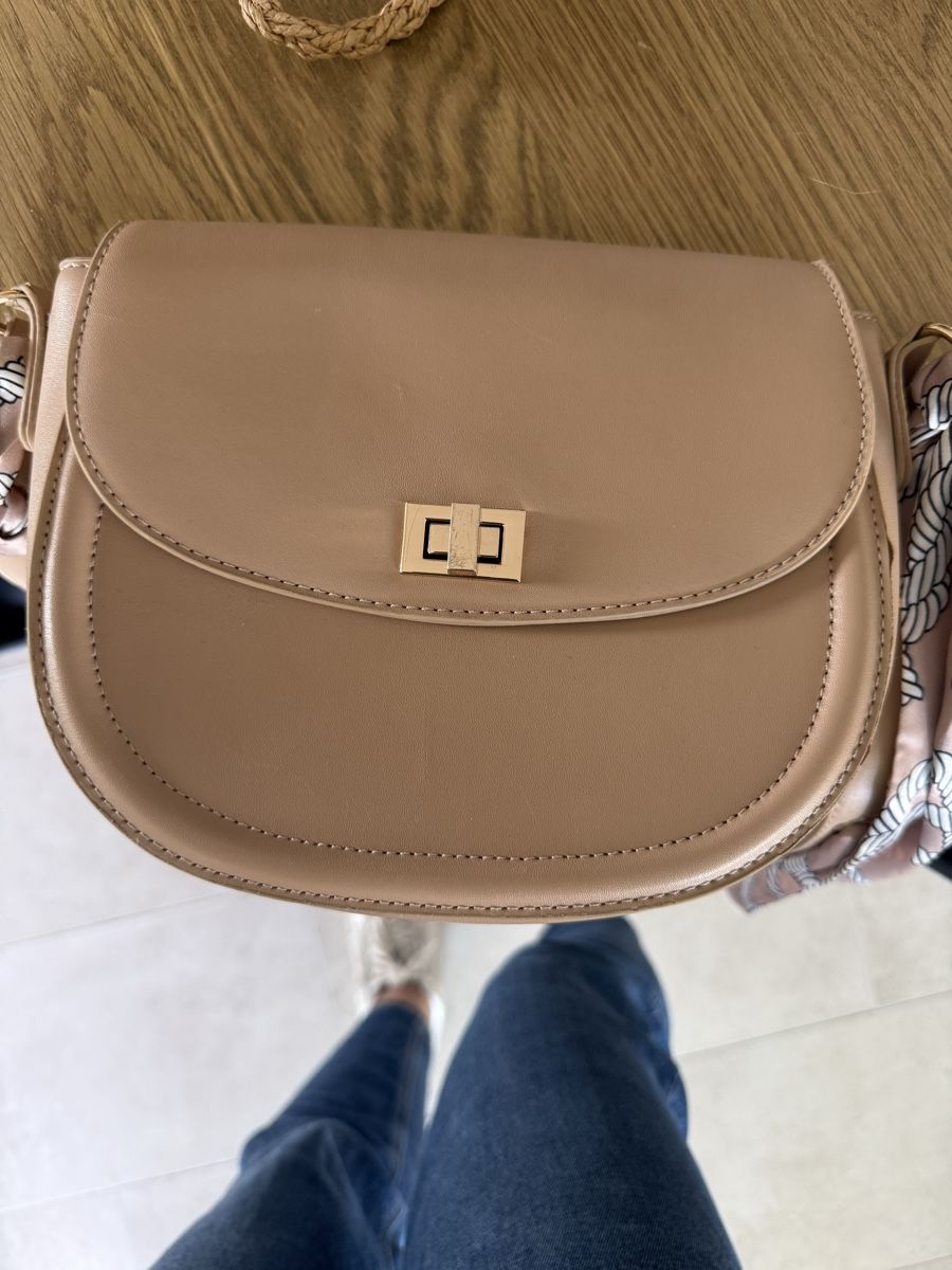Taschen: Elegante Handtasche in Beige – Gebraucht aus Hüttwilen von sar_8gj7