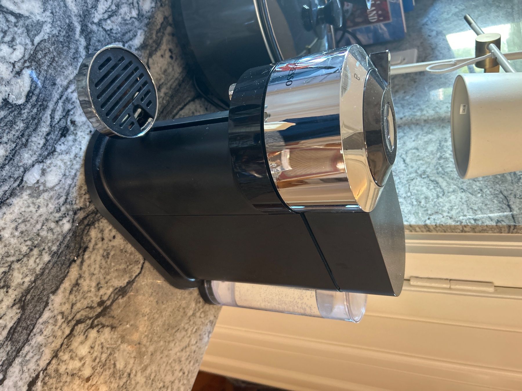 Nespresso Macchine per caffè & Macchine per espresso: Nespresso Vertuo – Usato da Genève venduto da ion_xr9g 1