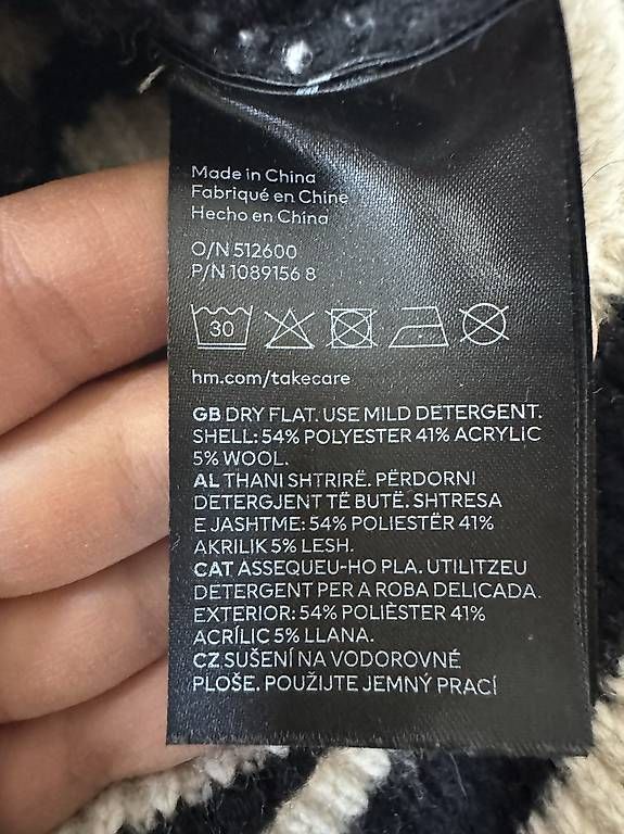 H&M Pullover & Sweatshirts: H&M Strickpullover gestreift Reissverschluss XS – Gebraucht aus Wettswil von vic_5v82 2