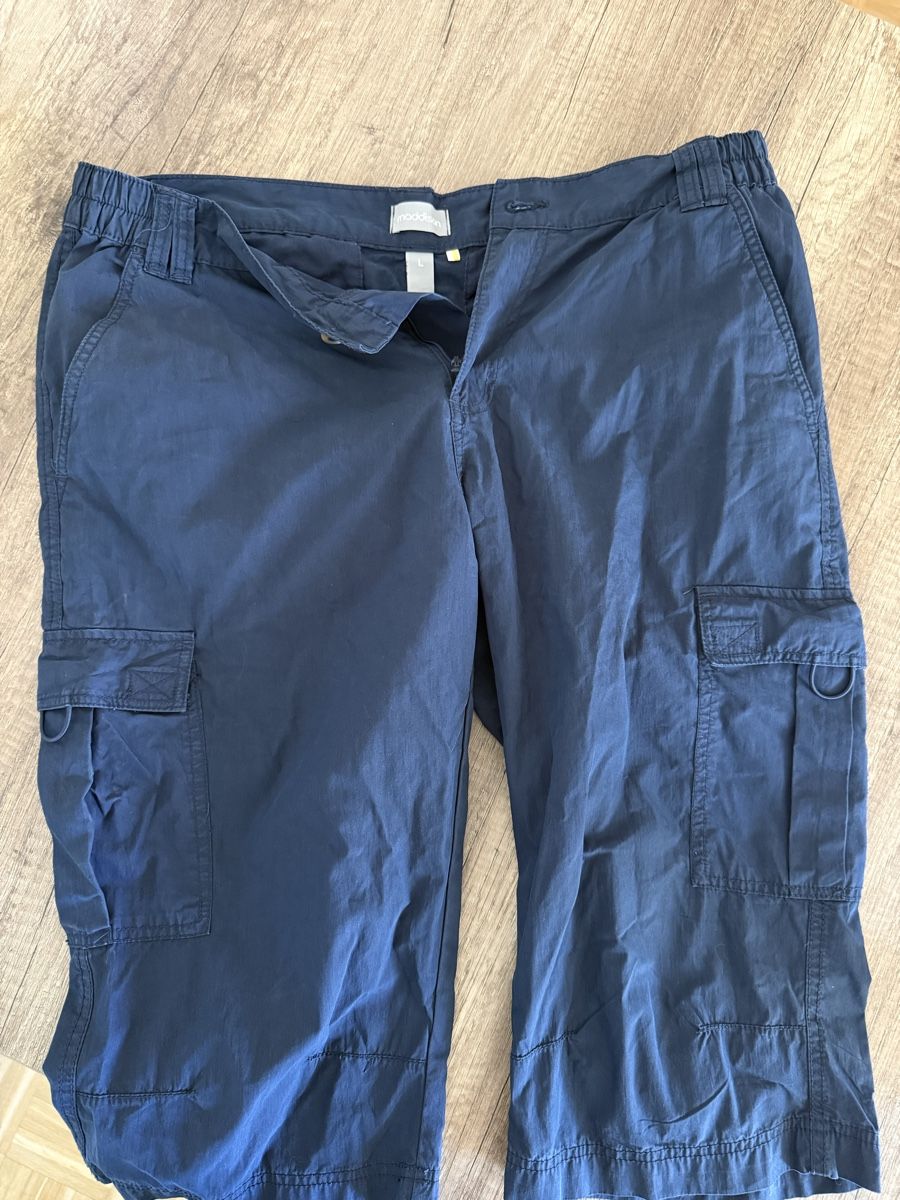 Maddison Pantaloni: Short bleu marine L Madaison – Nuovo (secondo la descrizione) da Nyon venduto da vla_r5m7 1