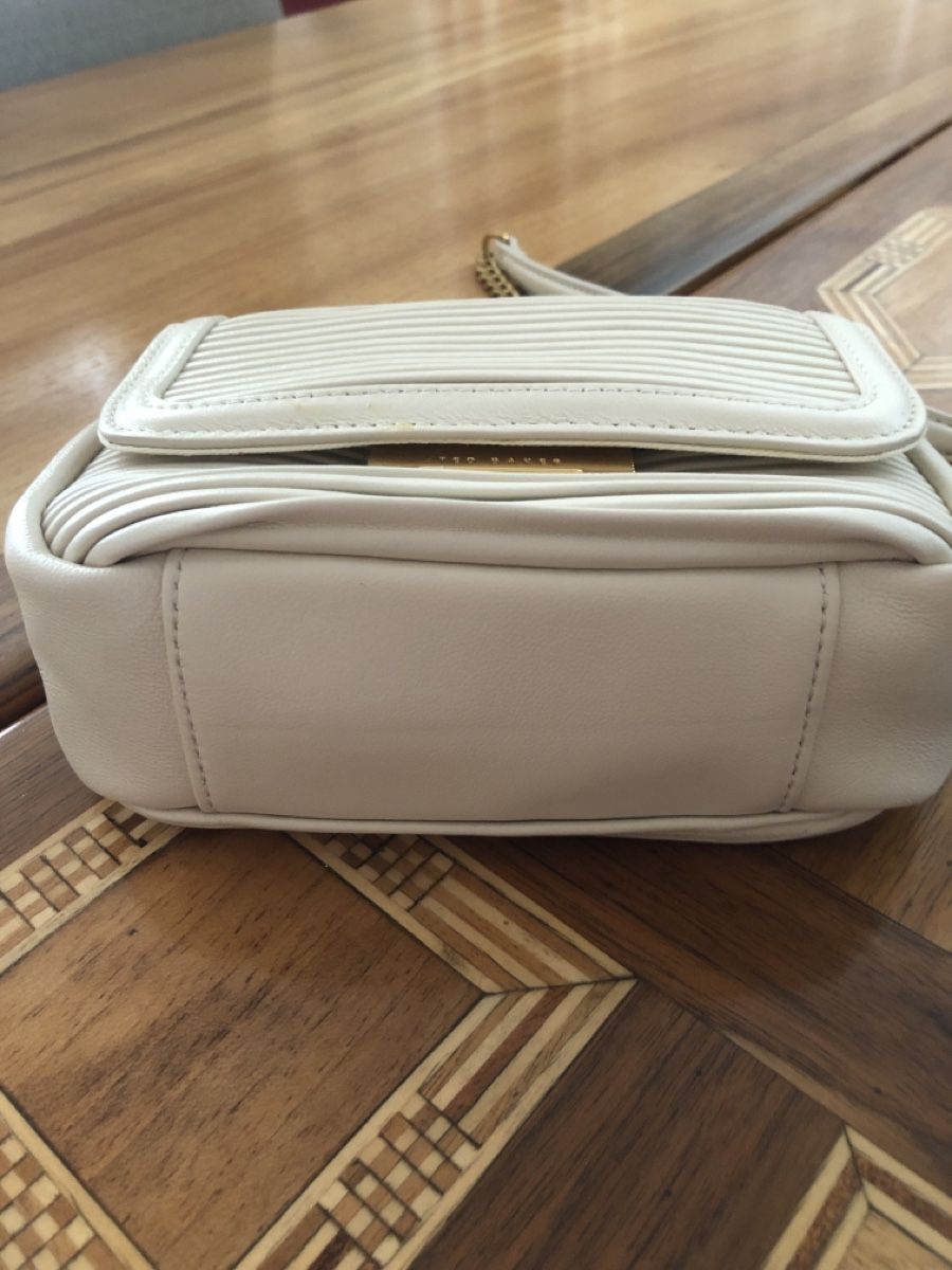 Ted Baker Taschen für Damen: Praktisch neues Ledertäschchen von TED BAKER – Neu (gemäss Beschreibung) aus Zürich von manyd 5
