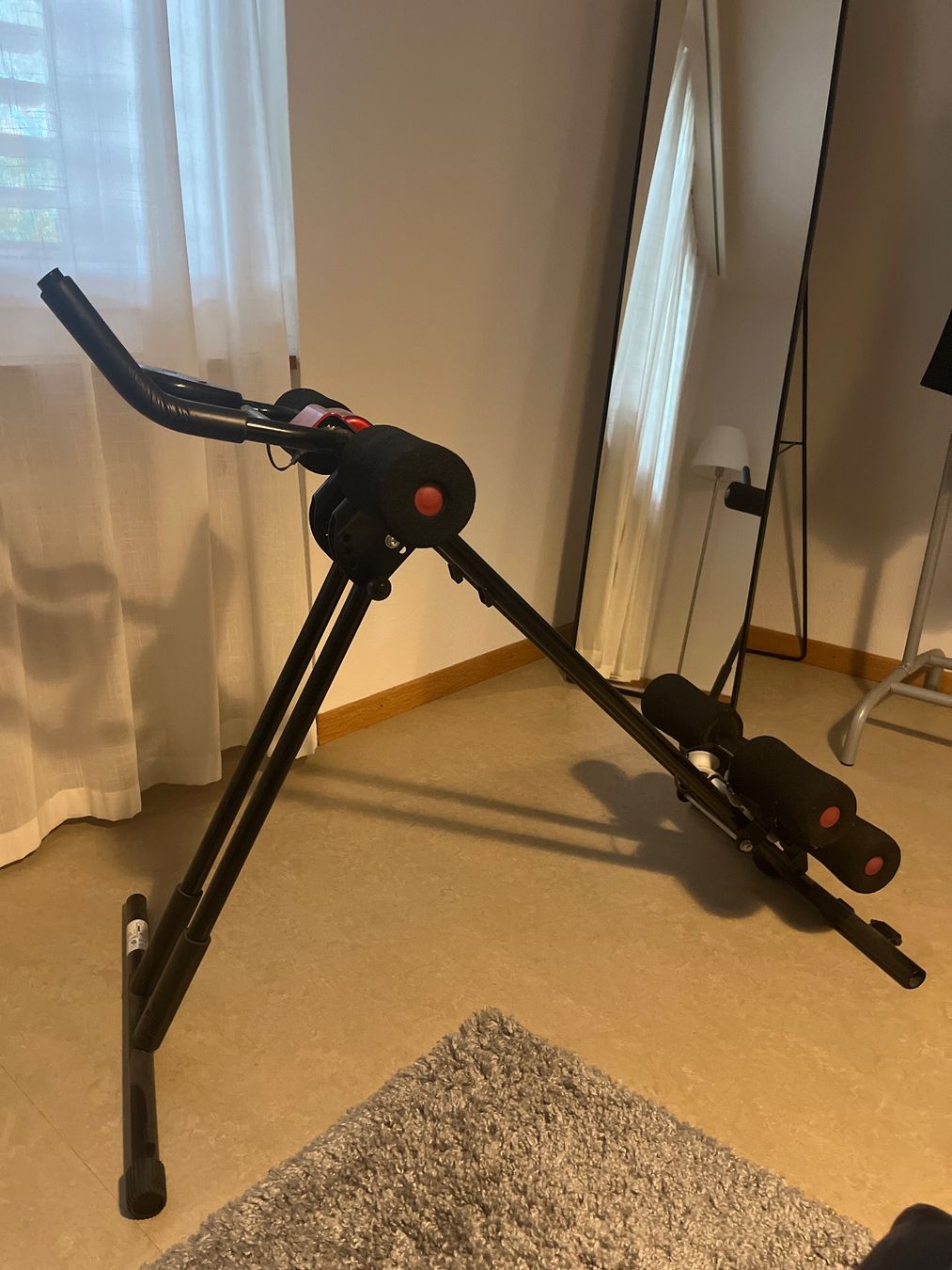 Vélos d'appartement: 5 Mins Shaper Trainingsgerät – D'occasion à Kreuzlingen par daj_c8dy