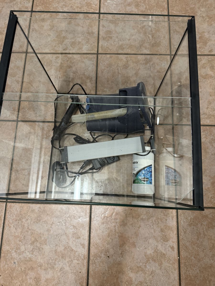 Acquari: Aquarium 64L 40x40x40 – Usato da Winterthur venduto da Lati85 4