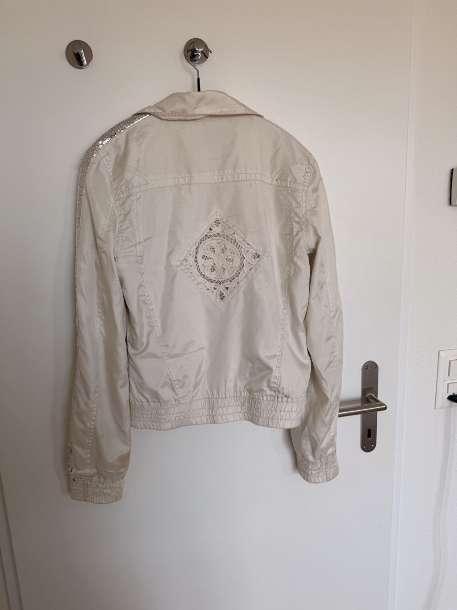 Only Giacche: ONLY Jacke Damen Grösse S mit Pailletten – Usato da Zug venduto da vik_p5lx 3