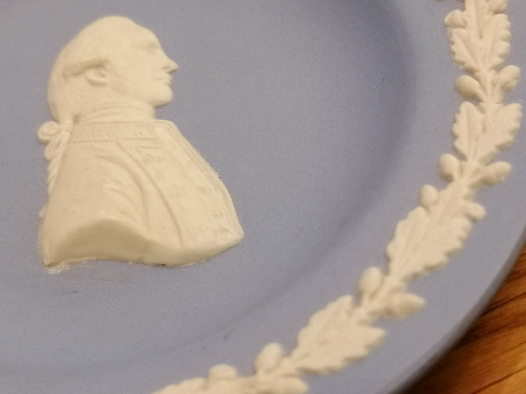 Wedgwood Piatti: Wedgwood Jasperware Platte / Schale mit Portrait – Usato da Basel venduto da vintagecollector 2