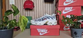Nike Air Max Plus TN SE Herren Grösse 42 Neu