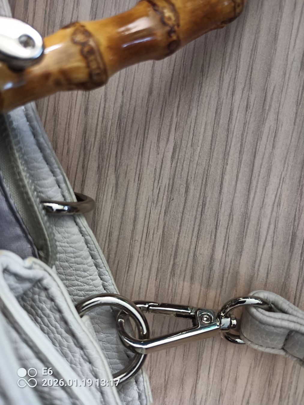 46 Nord Borse da donna: Beige Henkel/Anhängetasche – Nuovo e nell'imballaggio originale da Zürich venduto da Mitzi6 8