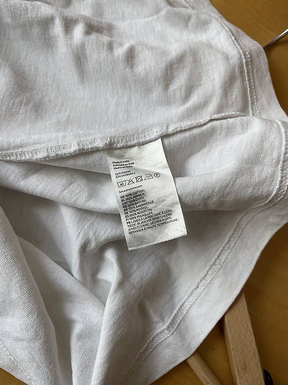 T-shirt: H&M T-Shirt Weiss – Usato da Dübendorf venduto da LeonhardsRicardo 3