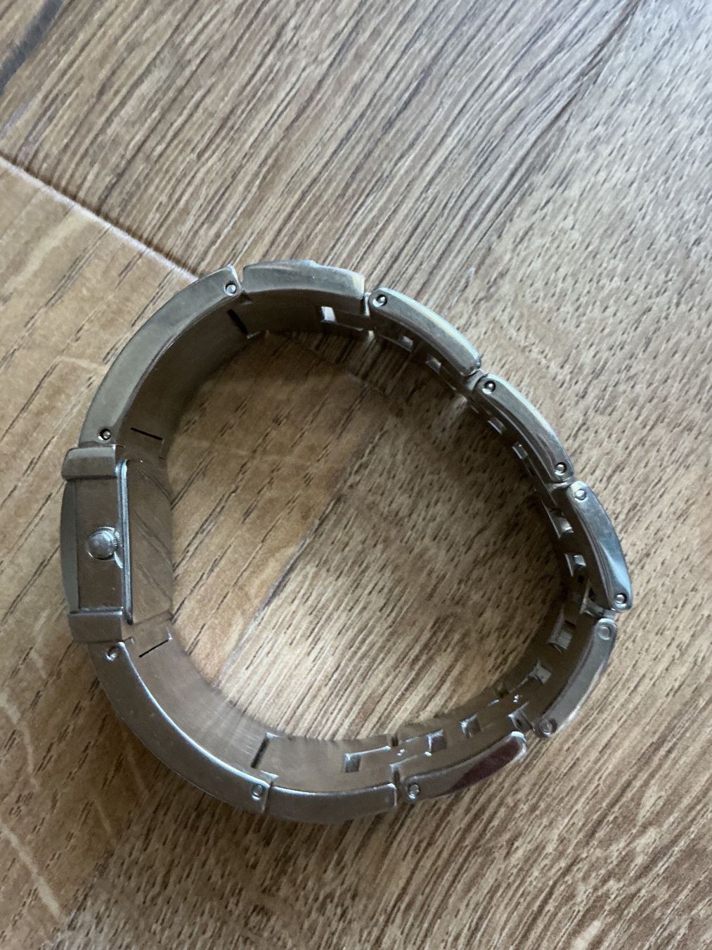 Camicette, T-shirt & Top: Guess Woman Watch – Usato da Brugg AG venduto da Magna3 2