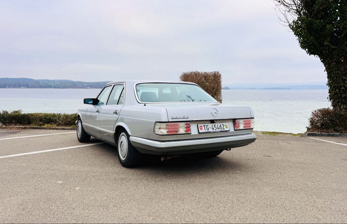 Mercedes-Benz Automobili: Mercedes 380 SE W126 – Usato da Eschenz venduto da Malex1 2