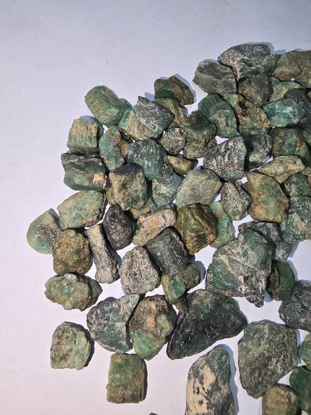 Minerali & Pietre curative: Smaragd 100g Rohsteine  – Usato da Rorschach venduto da TimelessTrading 3