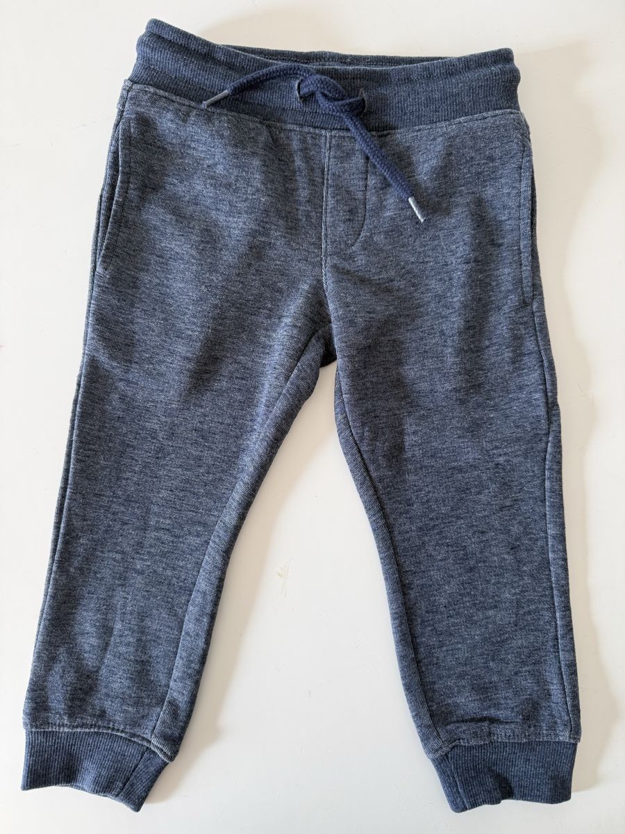 C&A Pantaloni: C&A Jogginghose, Gr. 92, super Zustand! – Usato da Lyss venduto da Sibella56