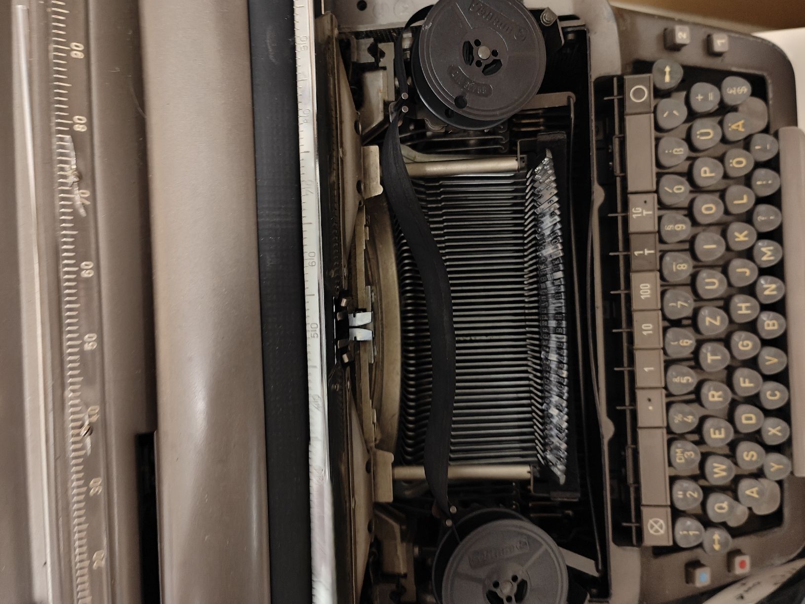 Adler Macchine da scrivere: Adler Schreibmaschine Antik – Usato da Nesselnbach venduto da Vig0_al 4