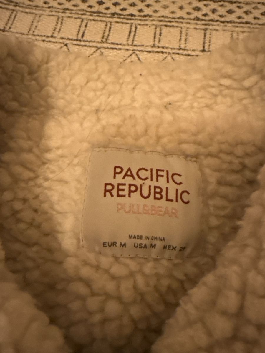 Giacche: Cord Jacke Pacific Republic(Pull&Bear), Grösse M, – Usato da Grenchen venduto da elr_rwk7 1