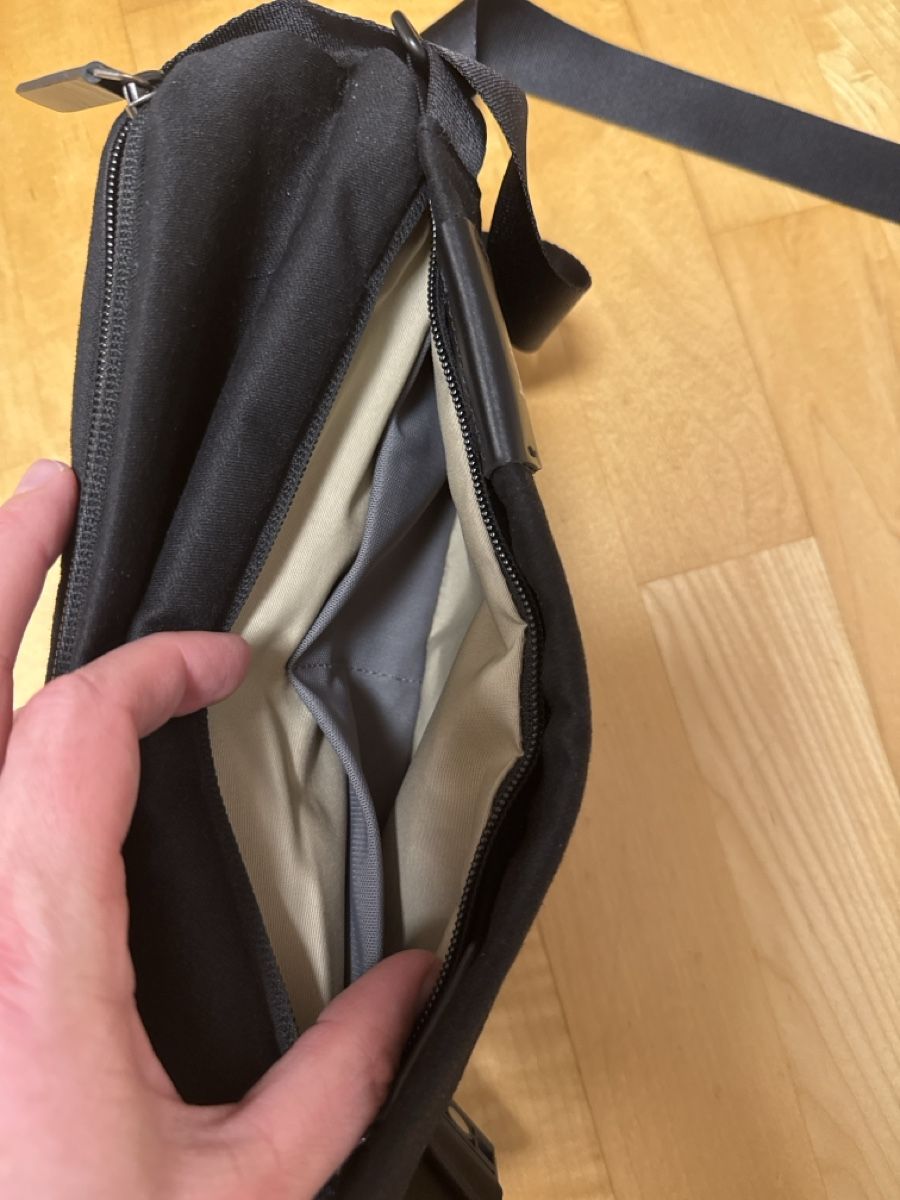 Bellroy Sacs: Bellroy Slingbag – D'occasion à Müllheim Dorf par Zentor 4