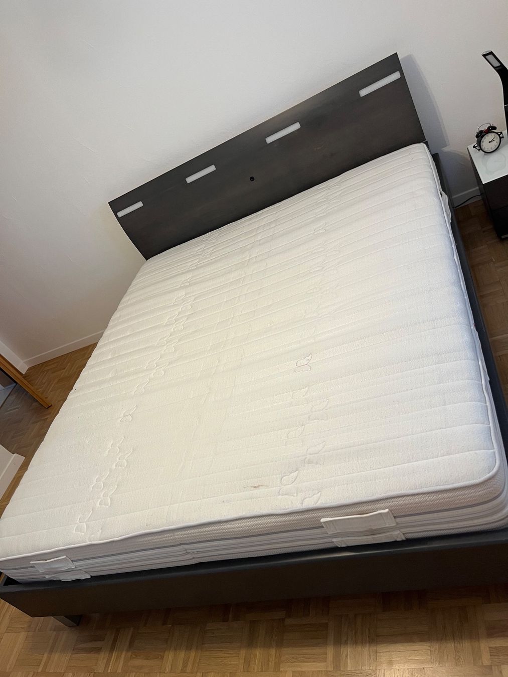 Letti: Bett, Nachttisch, Kommode – Usato da Unteriberg venduto da tanjaa008 2