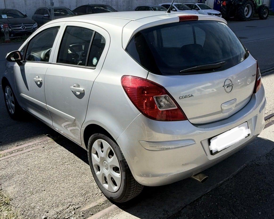 Opel Autos: Opel Corsa 1.3 TDH – D'occasion à Buchs SG par -LIKI- 4