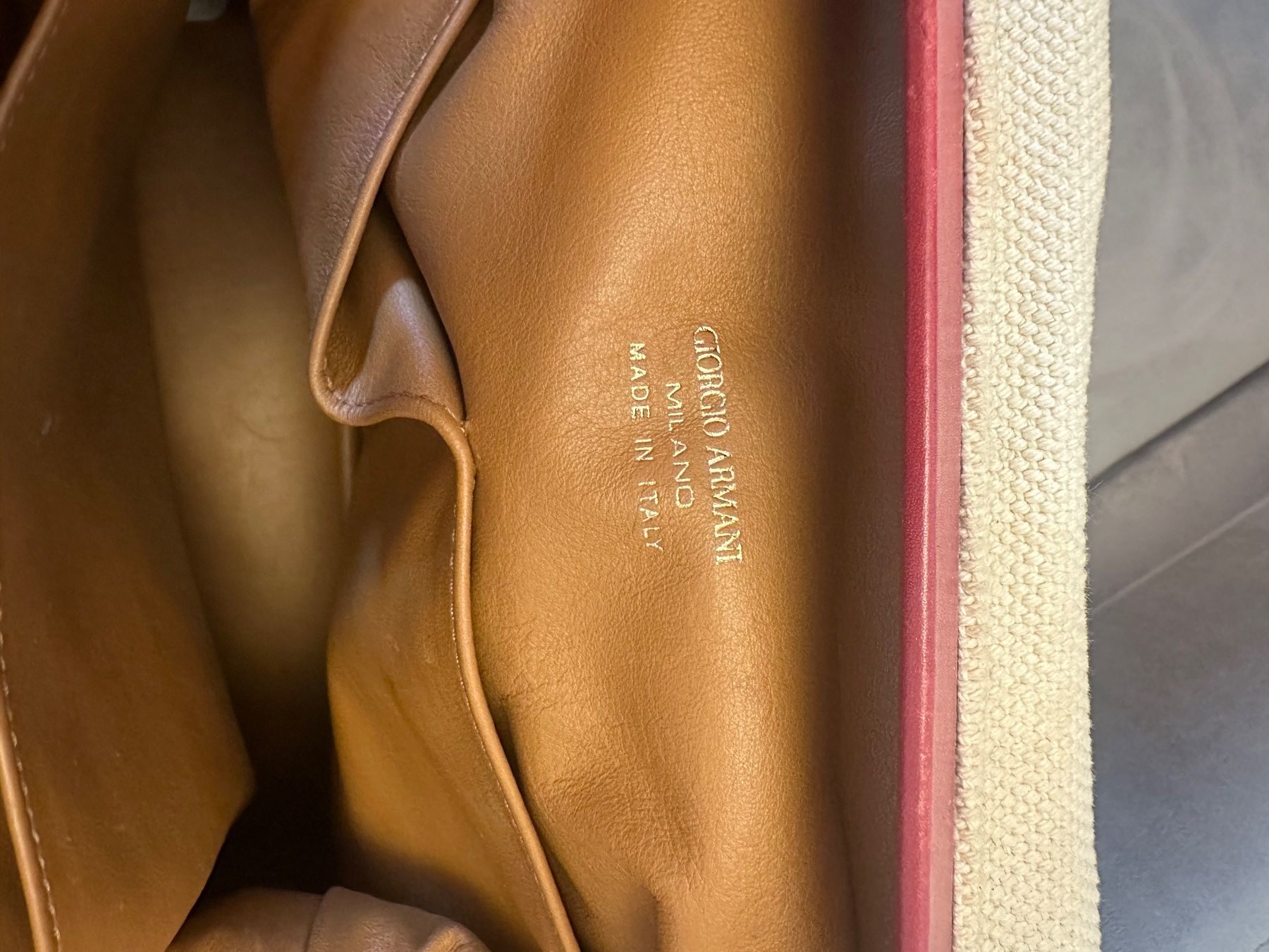 Armani Sacs femmes: Borsa Giorgio Armani – D'occasion à Paradiso par kat_srp7 7